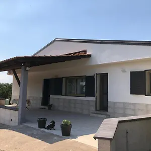 Villetta Gallo Casa Vacanze Humanitas Catania Centro Sicilia Clinica Humanitas Casa di campagna Misterbianco